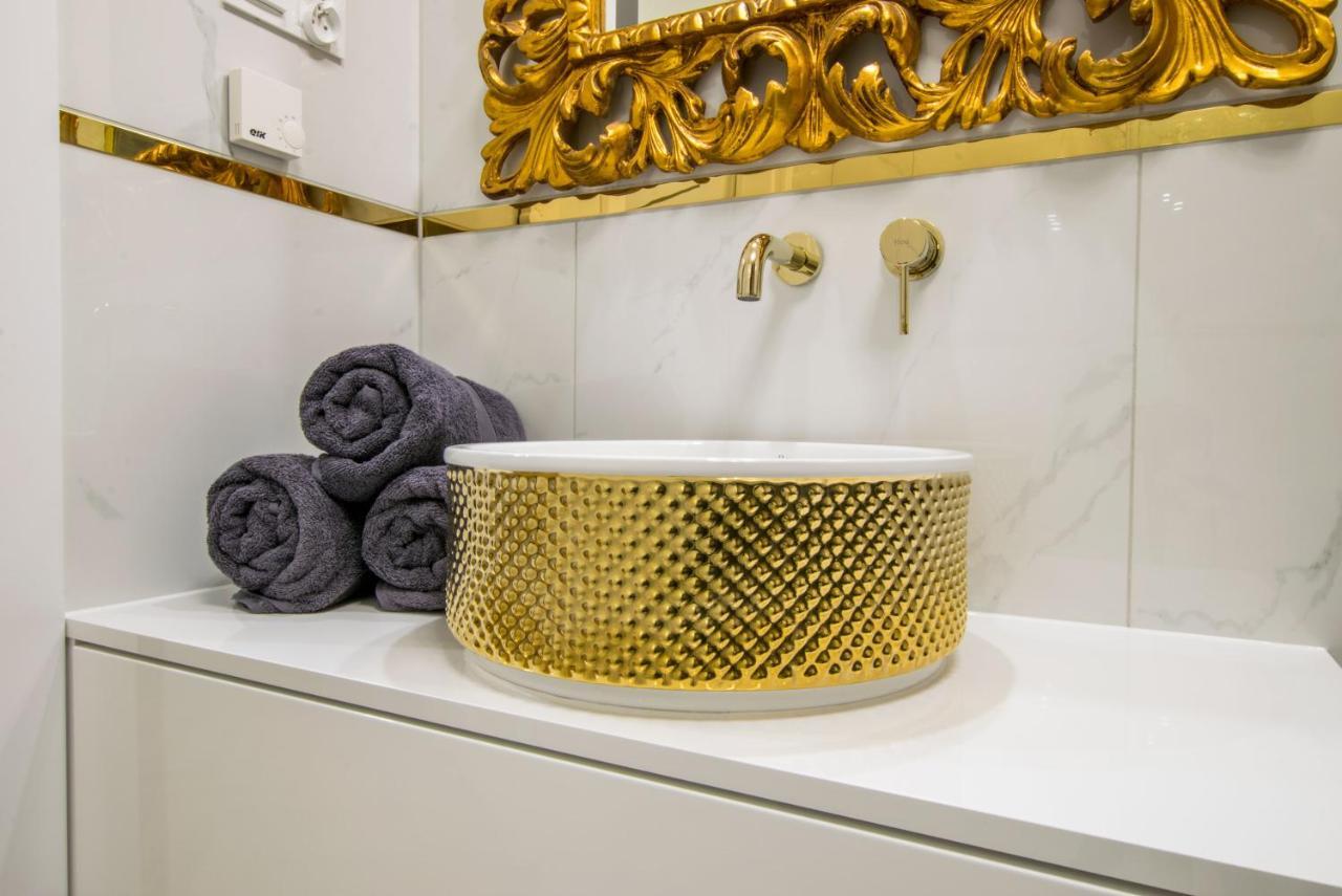 Central Apartments Goleniow Luxury Ngoại thất bức ảnh